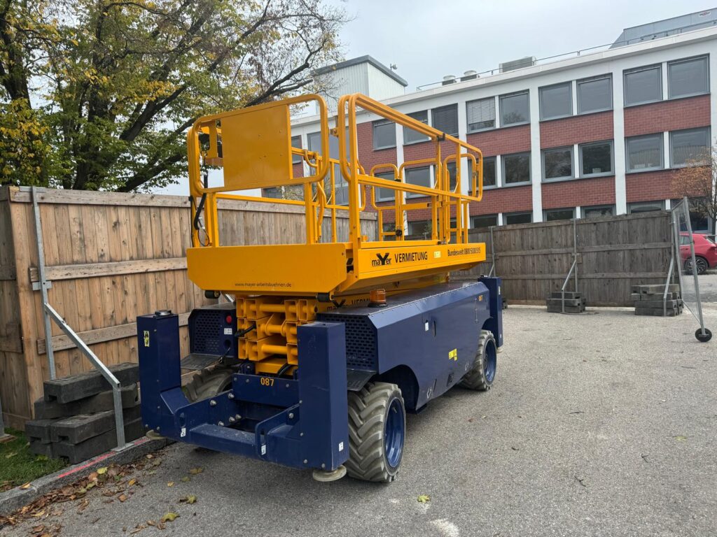 PHOTO-2025-10-10-11-13-47 2